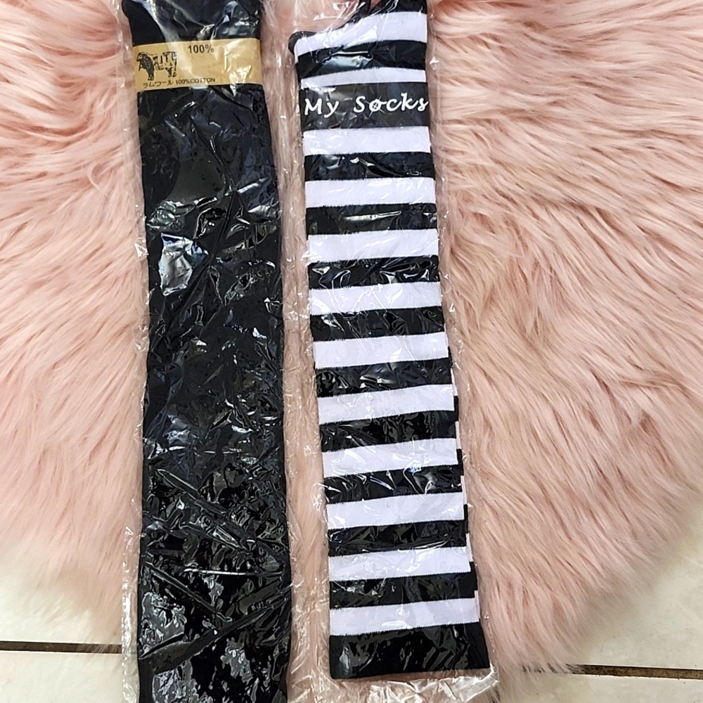 Brand New 2CT BUNDLE ASSORTED THIGH-HI SOCKS